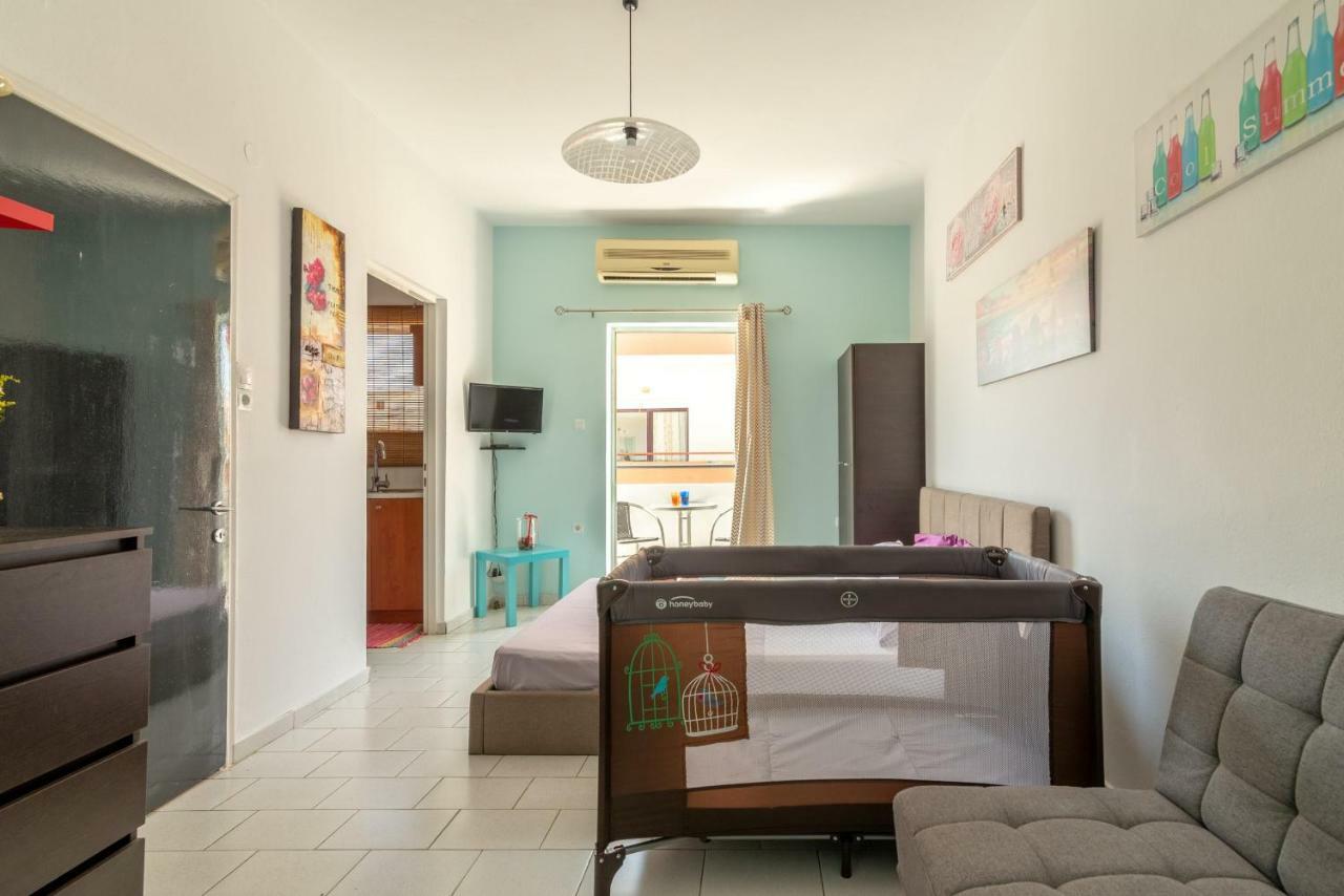 3rd Floor Next To The Beachfront Apartment *